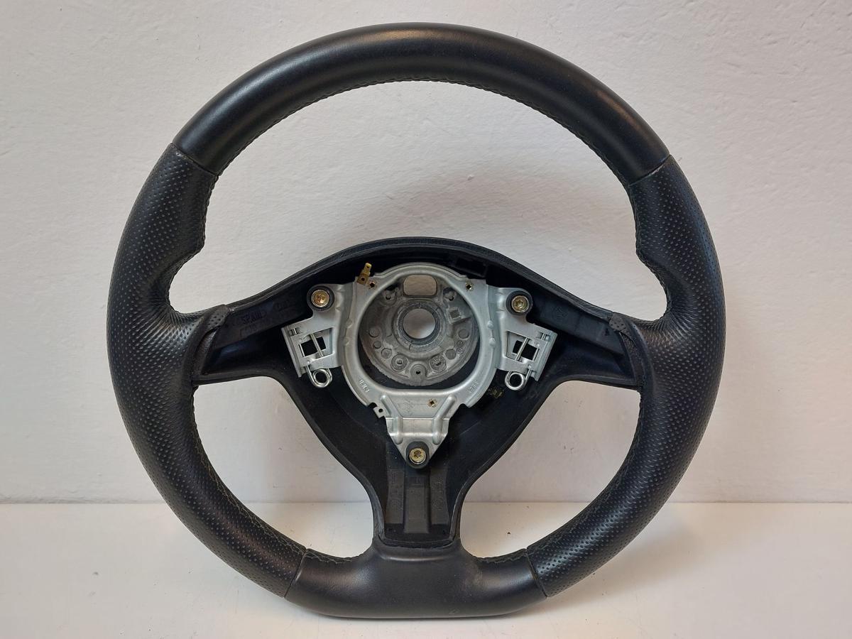 VW Passat 3B 3BG Golf 4 1J Bora Lederlenkrad unten abgeflacht Lenkrad Leder
