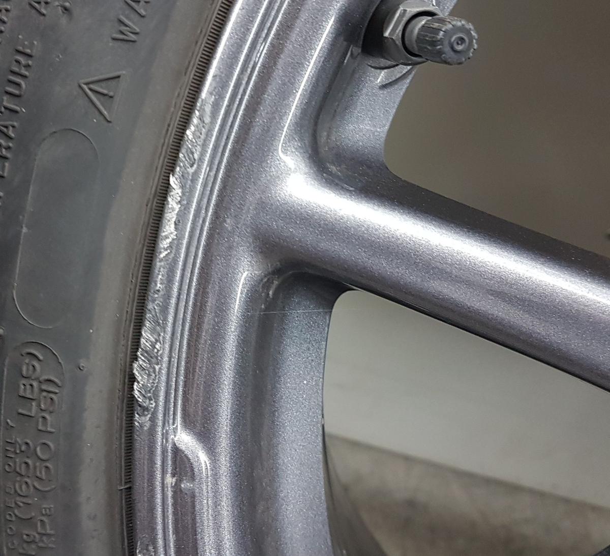 Tesla Model 3 Radsatz Alufelgen Bj19 8,5x18 ET44 1044221-00-B 18Zoll Sommer