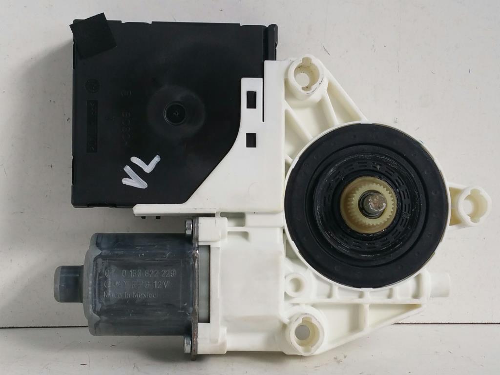 VW Jetta 1K2 Bj.08 original Fensterhebermotor vorn link 1K5837401AJ