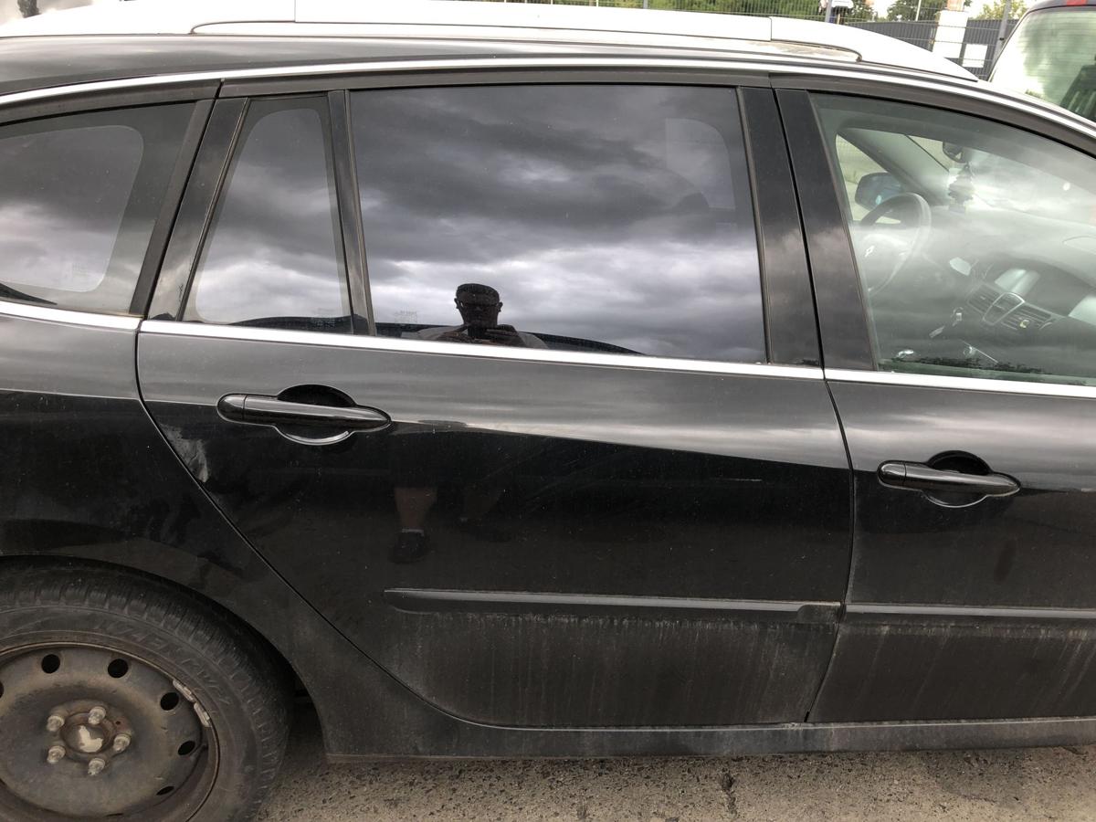 Renault Laguna III 3 T&uuml;r hinten rechts Fondt&uuml;r im Rohbau NV676 Black Noir Nacre