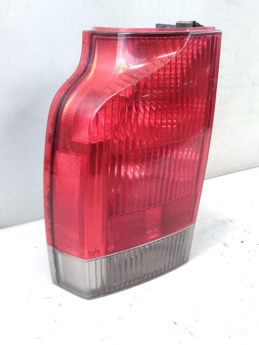 Volvo V70 II Kombi original Rückleuchte Heckleuchte unten links BJ2004