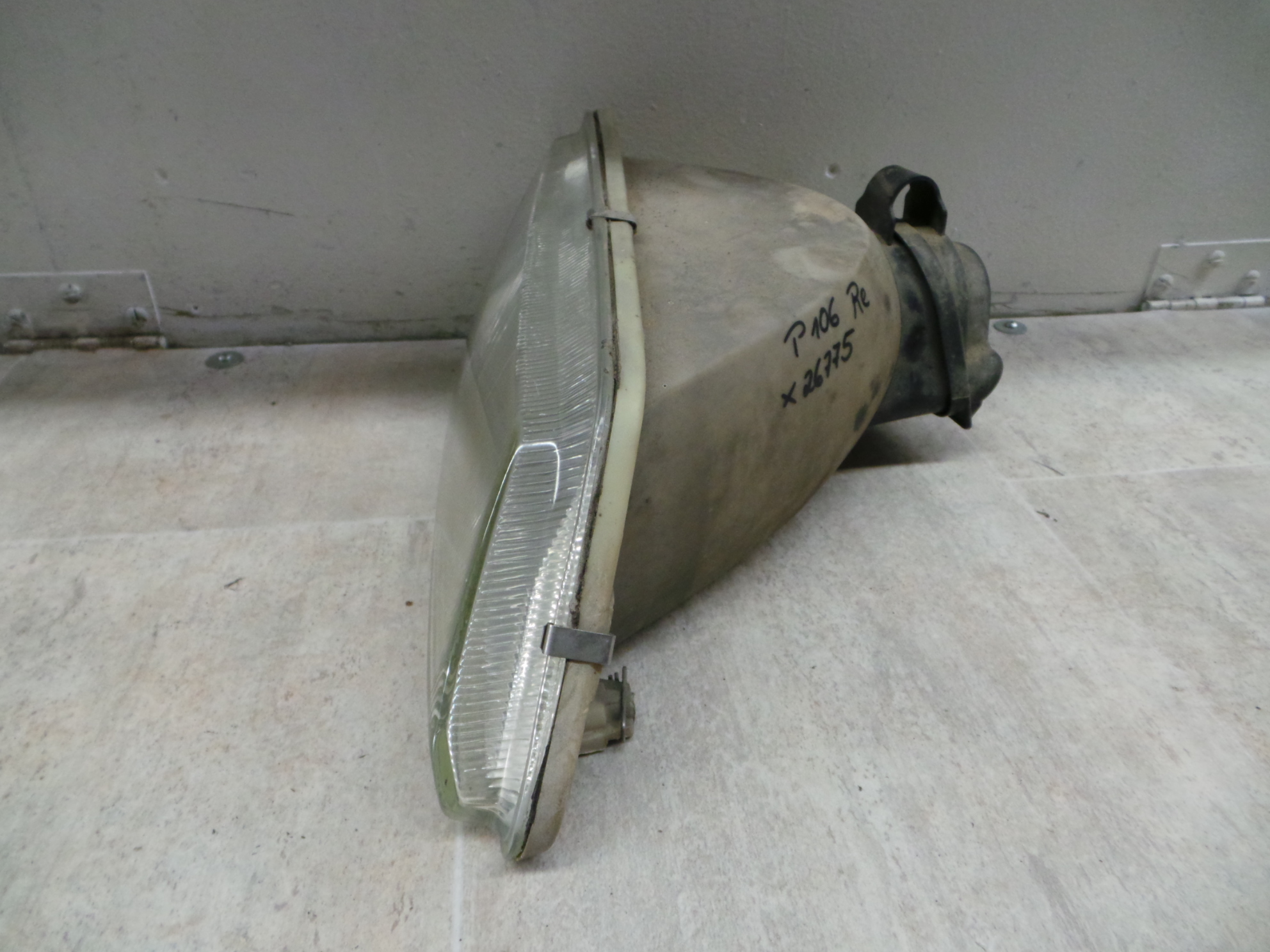 Peugeot 106 91-96 Scheinwerfer vorn rechts Lampe