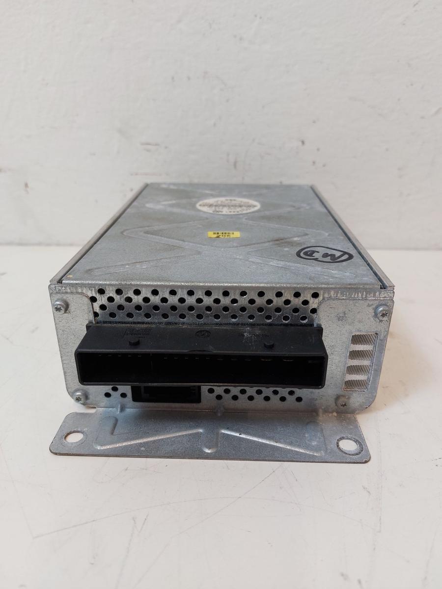 Audi A6 C6 4F Soundsystem Verst&auml;rker Amplifier Basic Vorverst&auml;rker Audio