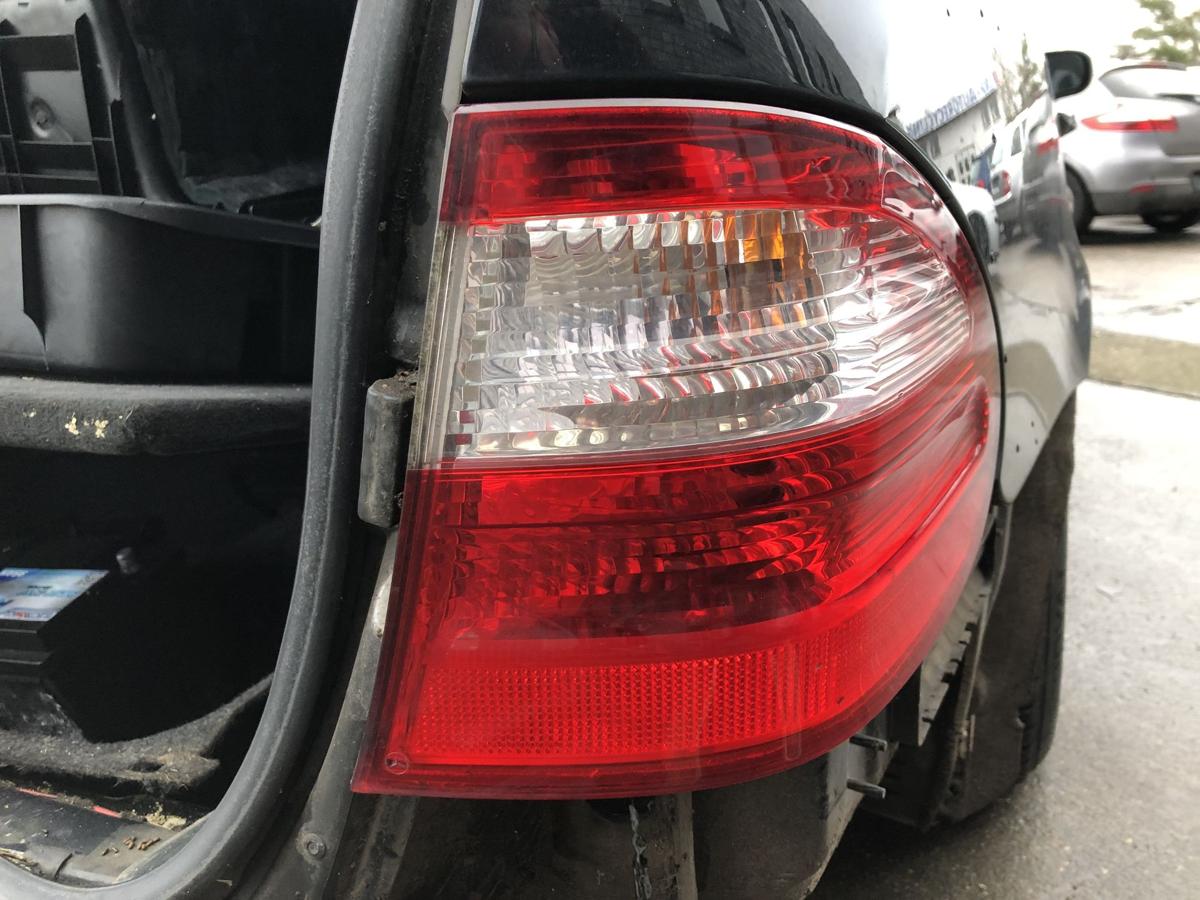 Mercedes W211 S211 E Klasse R&uuml;ckleuchte aussen rechts Kombi R&uuml;cklicht
