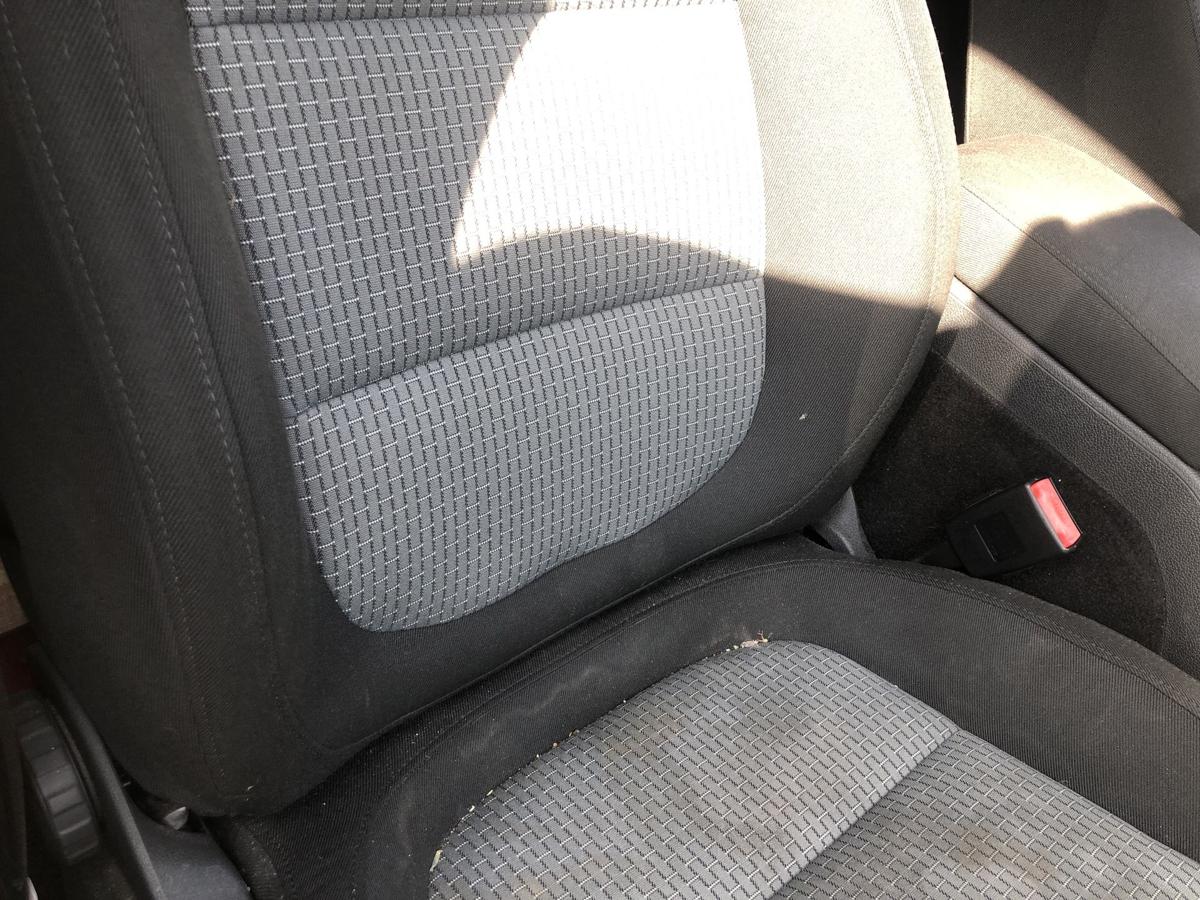 Skoda Superb 2 Typ 3T Sitz vorn rechts Stoffsitz manuelle Verstellung Heizung