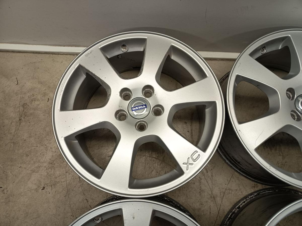 Volvo XC60 orig Satz Alufelgen 7,5x17ET55 30671480 mit Radschrauben Bj 2010