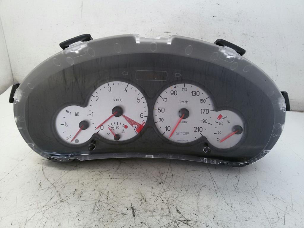 Peugeot 206 BJ2004 Tacho Kombiinstrument 9651745080 1,4 65kw KFU