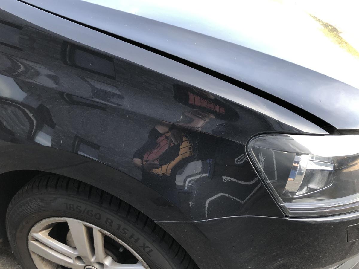 VW Polo 6R Kotflügel vorn rechts Beifahrerseite LC9X Deep Black Perl