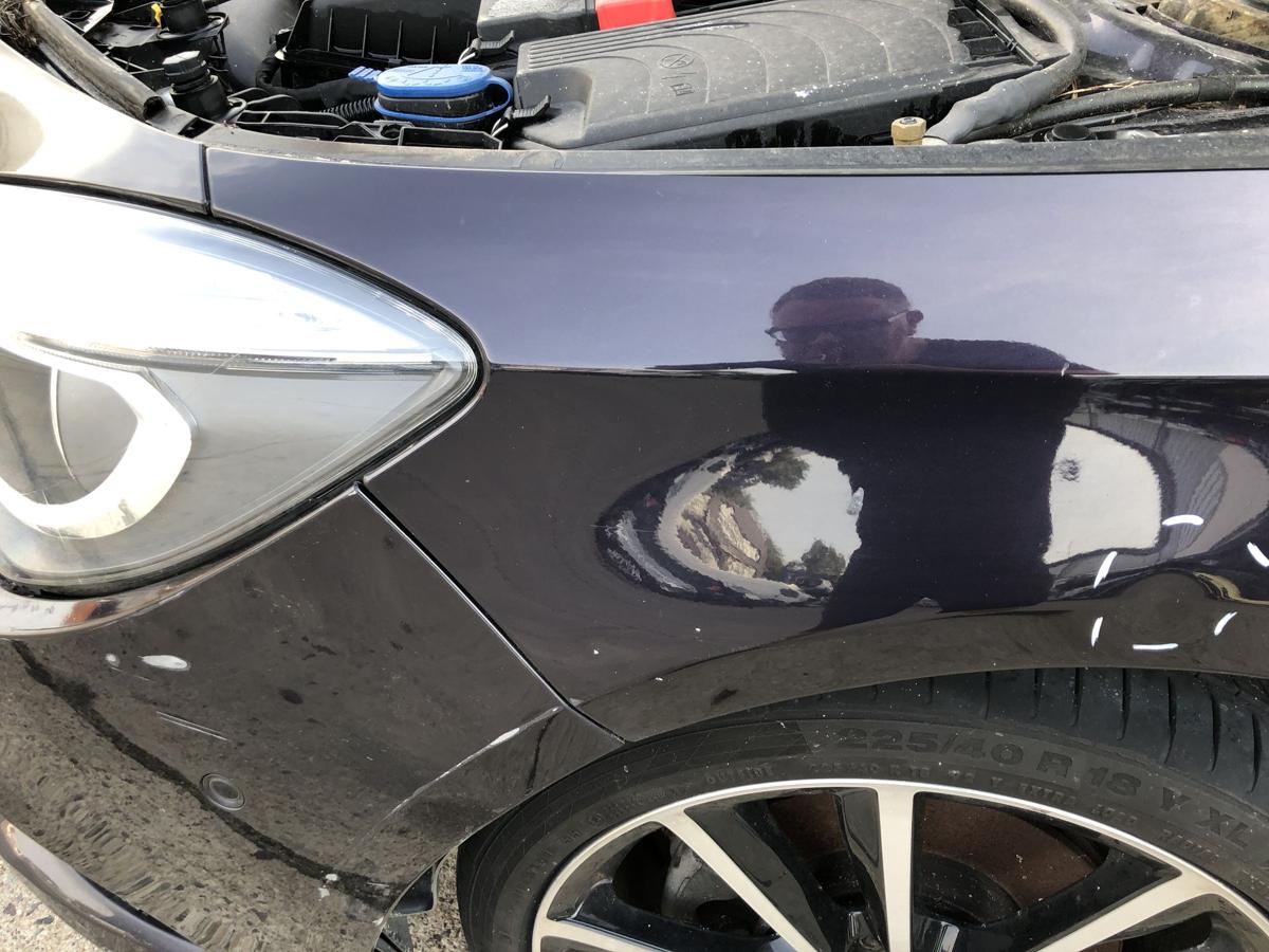Mercedes CLA C117 bis 16 Kotfl&uuml;gel vorn links Fahrerseite Seitenwand Delle 592