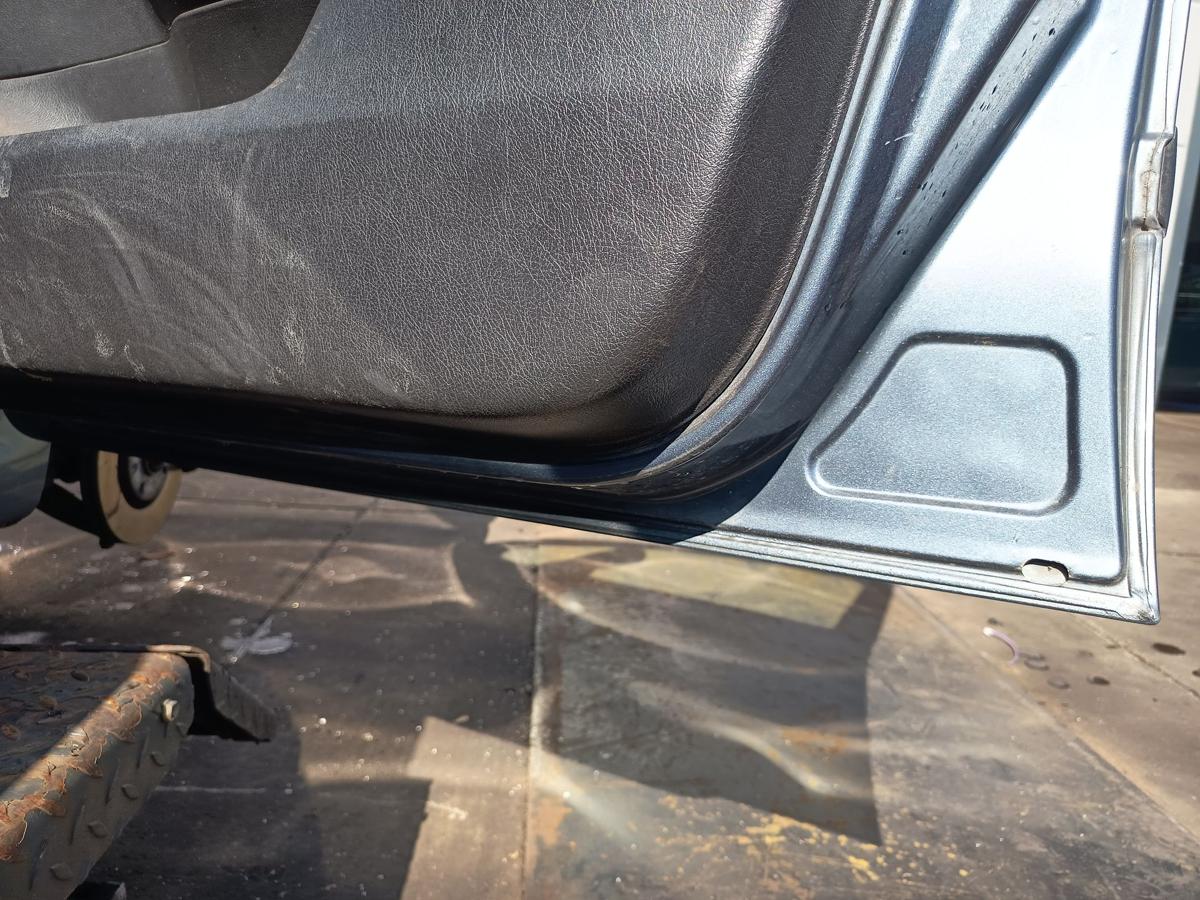 Peugeot 307 original T&uuml;r vorn rechts Beifahrer EZW Eisengrau Bj 2006