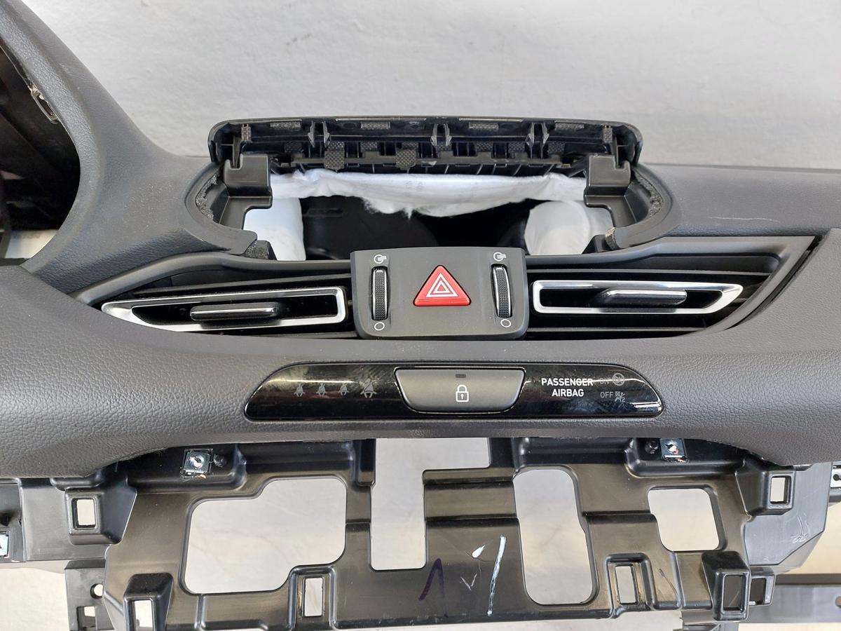 Hyundai i30 PD Mild Hybrid Armaturenbrett Cockpit Schalttafel Dashboard