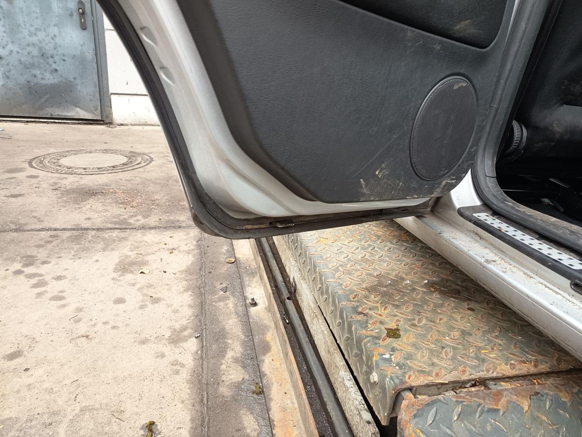 VW Golf IV original T&uuml;r hinten links LA7W Reflexsilber Baujahr 2002