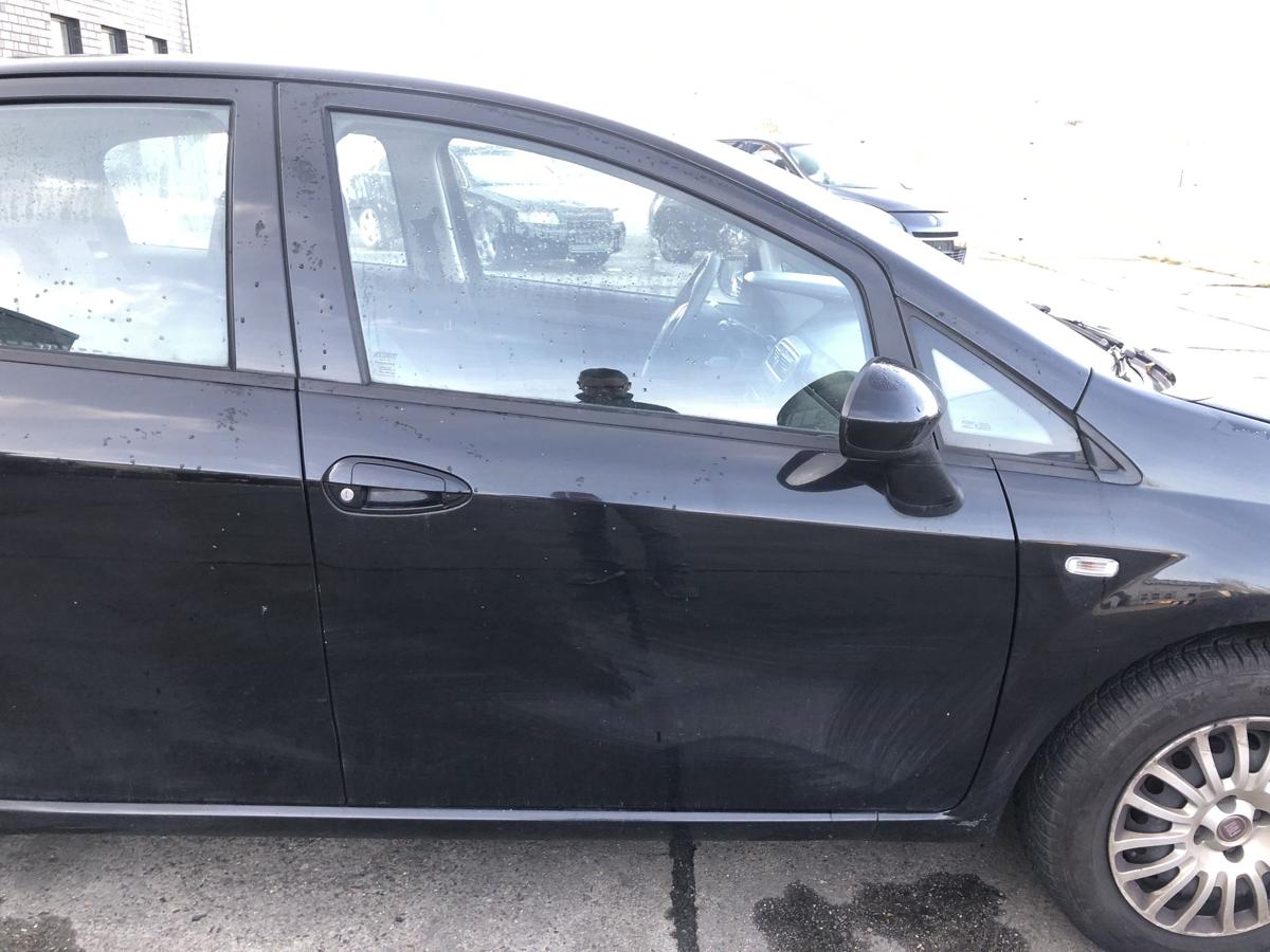 Fiat Grande Punto 199 Tür vorne rechts Beifahrertür 5türer 891 Nero Rohbau