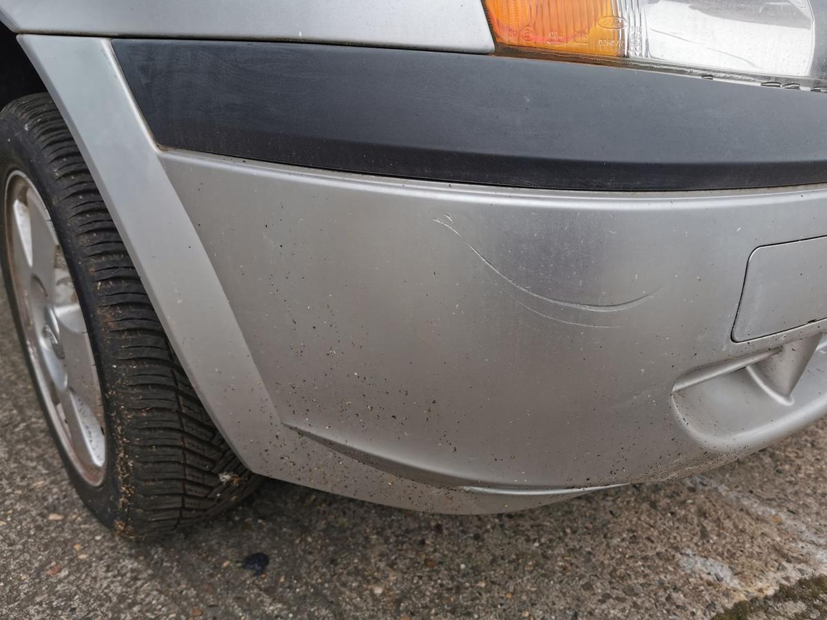 Ford Fiesta JBS Stossstange Stossfänger Bumper vorn Polar Silber met ab 99