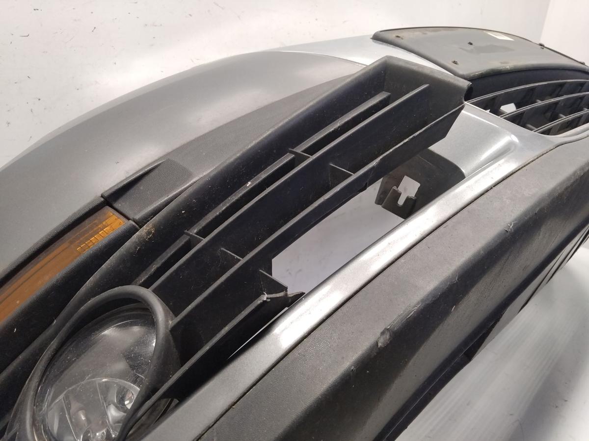 VW Passat 3C orig Sto&szlig;f&auml;nger Sto&szlig;stange vorn LA7T United Grey BJ2005 mit Grill