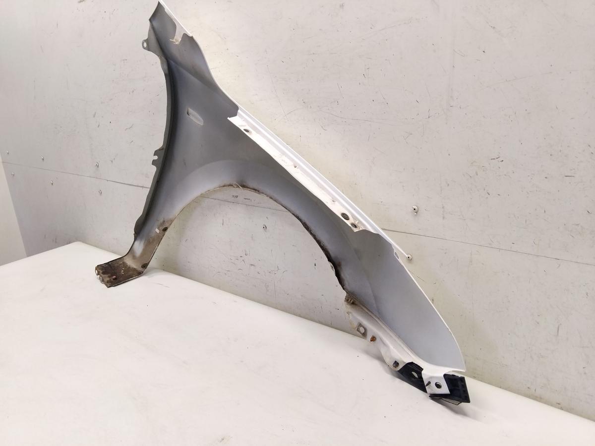 Hyundai I30 CW Kombi FD original Kotfl&uuml;gel vorn links weiss 7F Bj.2011