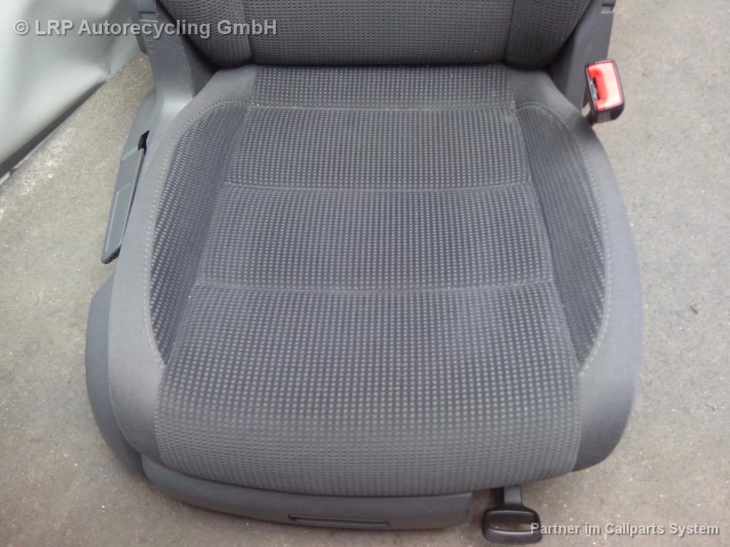 VW Golf 5 1K5 Variant BJ2008 Sitz vorn rechts Beifahrersitz beheizt 1K4881106MB