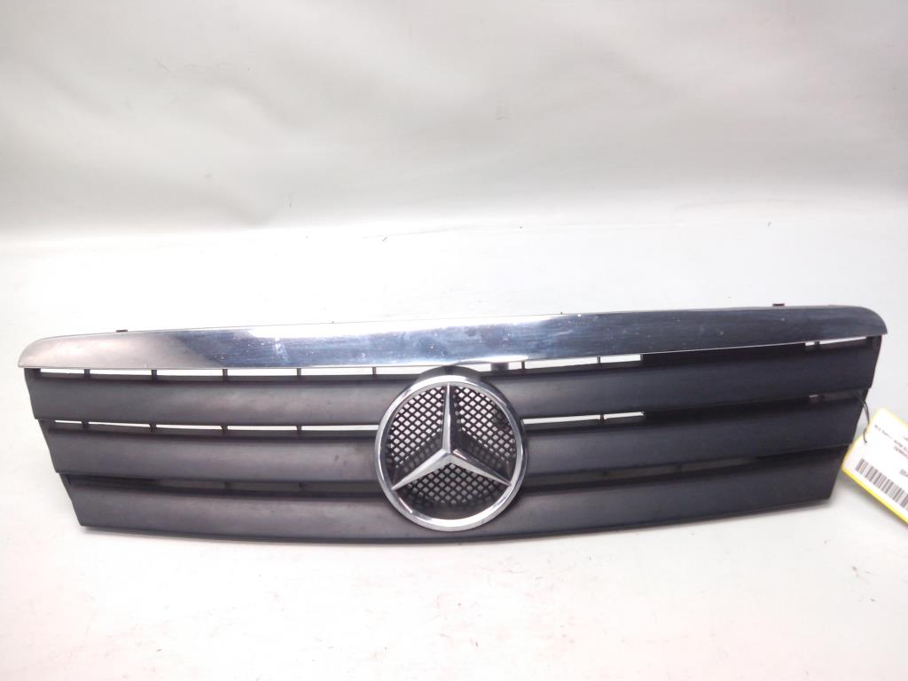 Mercedes Benz A140 W168 Bj.2000 original Kühlergrill 1688800983