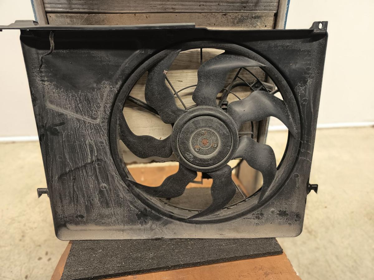 Hyundai Sonata 5 NF Bj 2009 original Elektrol&uuml;fter mit Zarge 3,3L 184 KW Benzin