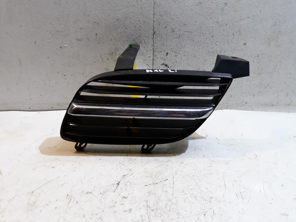 Nissan Almera N16 BJ 2001 Kühlergrill vorn links Frontgrill