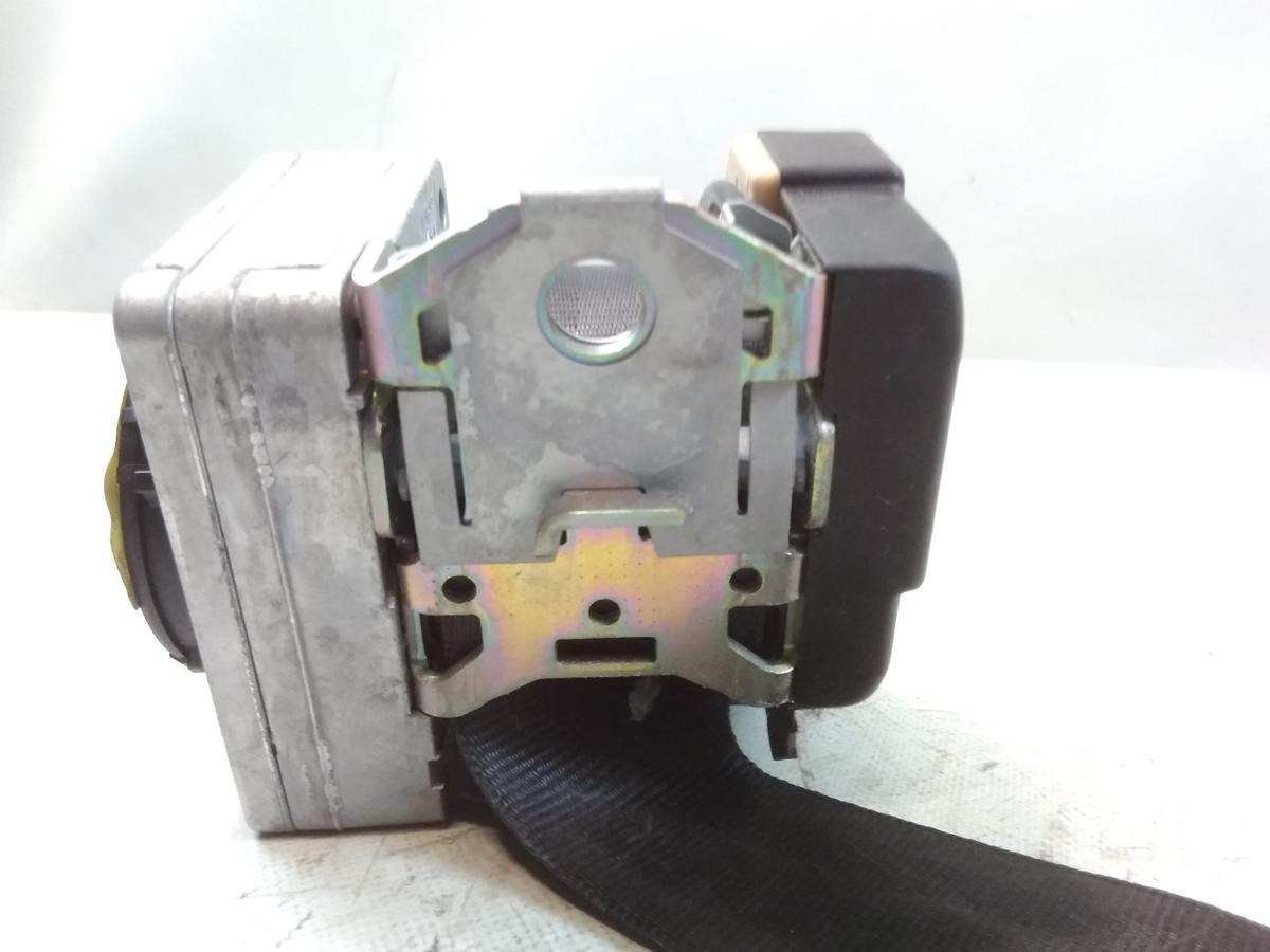 Skoda Fabia 1 6Y original Sicherheitsgurt vorn rechts schwarz unfallfrei BJ2005