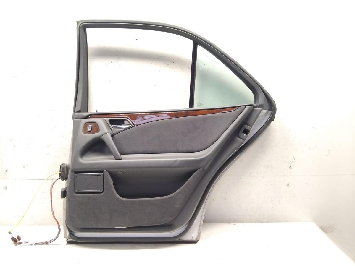 Mercedes E-Klasse Limo W210 T&uuml;r hinten rechts brillantsilbermetallic 744 Bj.1998