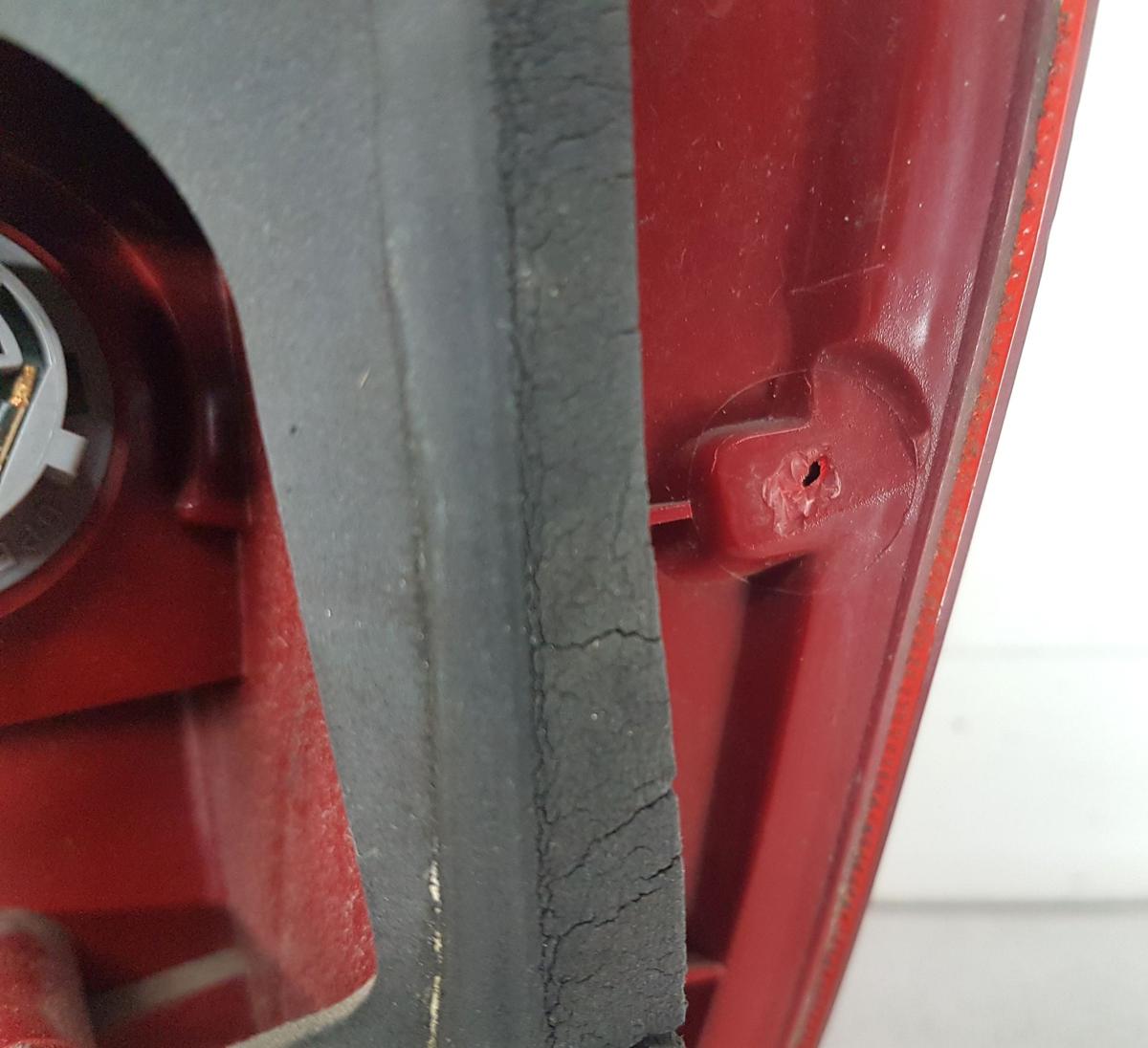 Kia Cerato FE R&uuml;ckleuchte R&uuml;cklicht links Bj2006 5 T&uuml;rig Modell bis 2006