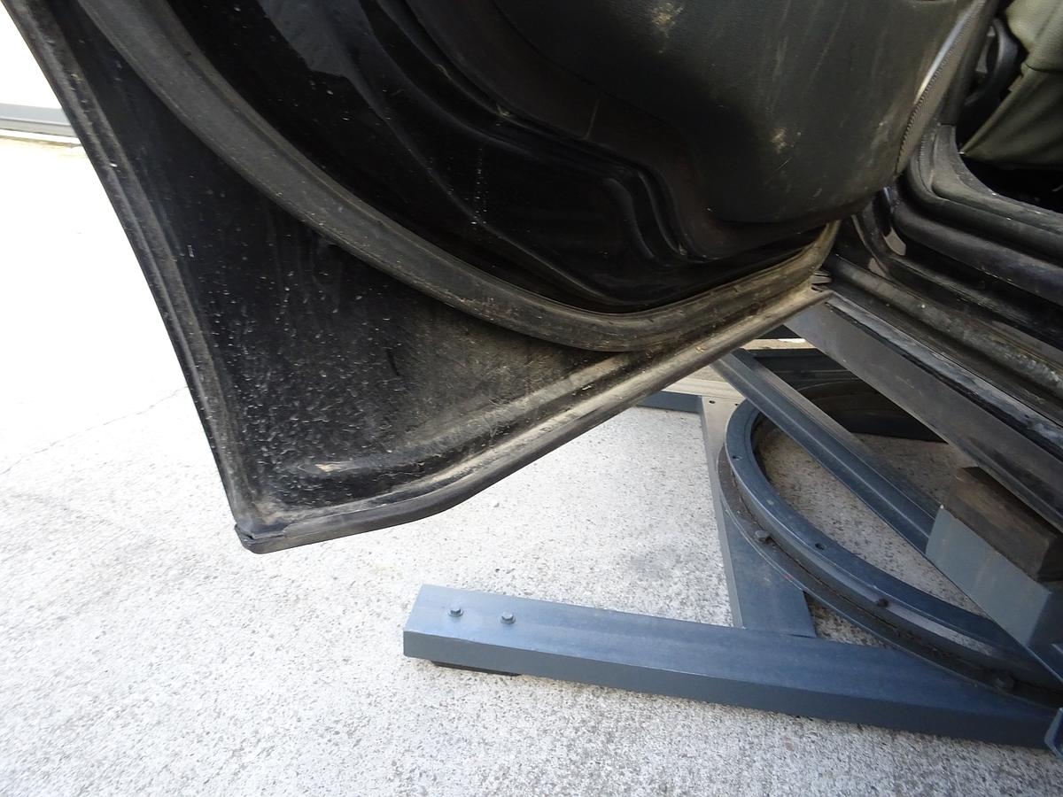 Saab 9-5 original Tür hinten links Schwarzmetallic Kombi Rohbau Bj.2005