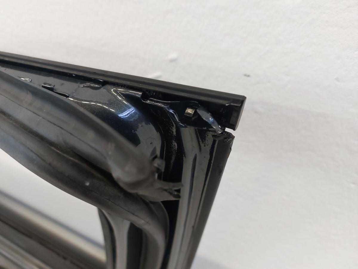 Hyundai i30 PD Mild Hybrid T&uuml;r vorn rechts Beifahrert&uuml;r im Rohbau Besch&auml;digt!