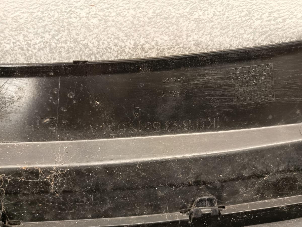 VW Golf VI Kombi original K&uuml;hlergrill schwarz Baujahr 2010