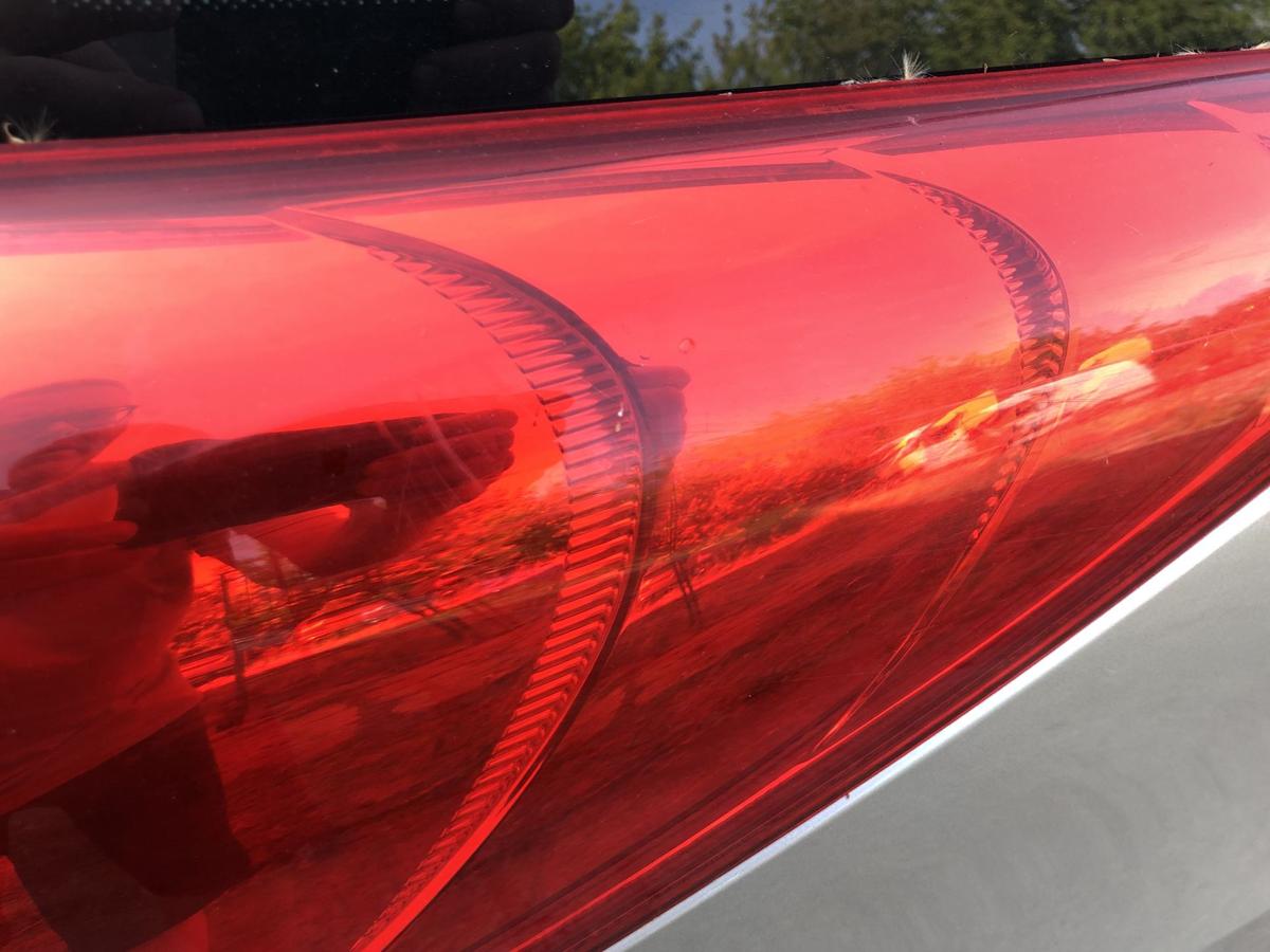 Peugeot 207 SW Typ WE R&uuml;ckleuchte rechts R&uuml;cklicht Heckleuchte Kombi