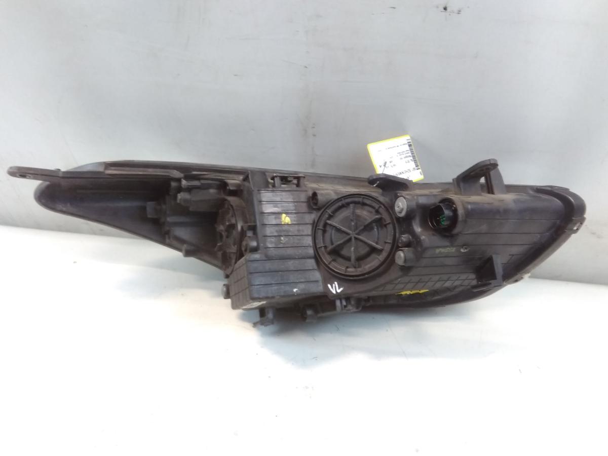 Hyundai i30 GD Kombi orig Scheinwerfer vorn links Halogen mit LWR Facelift BJ15