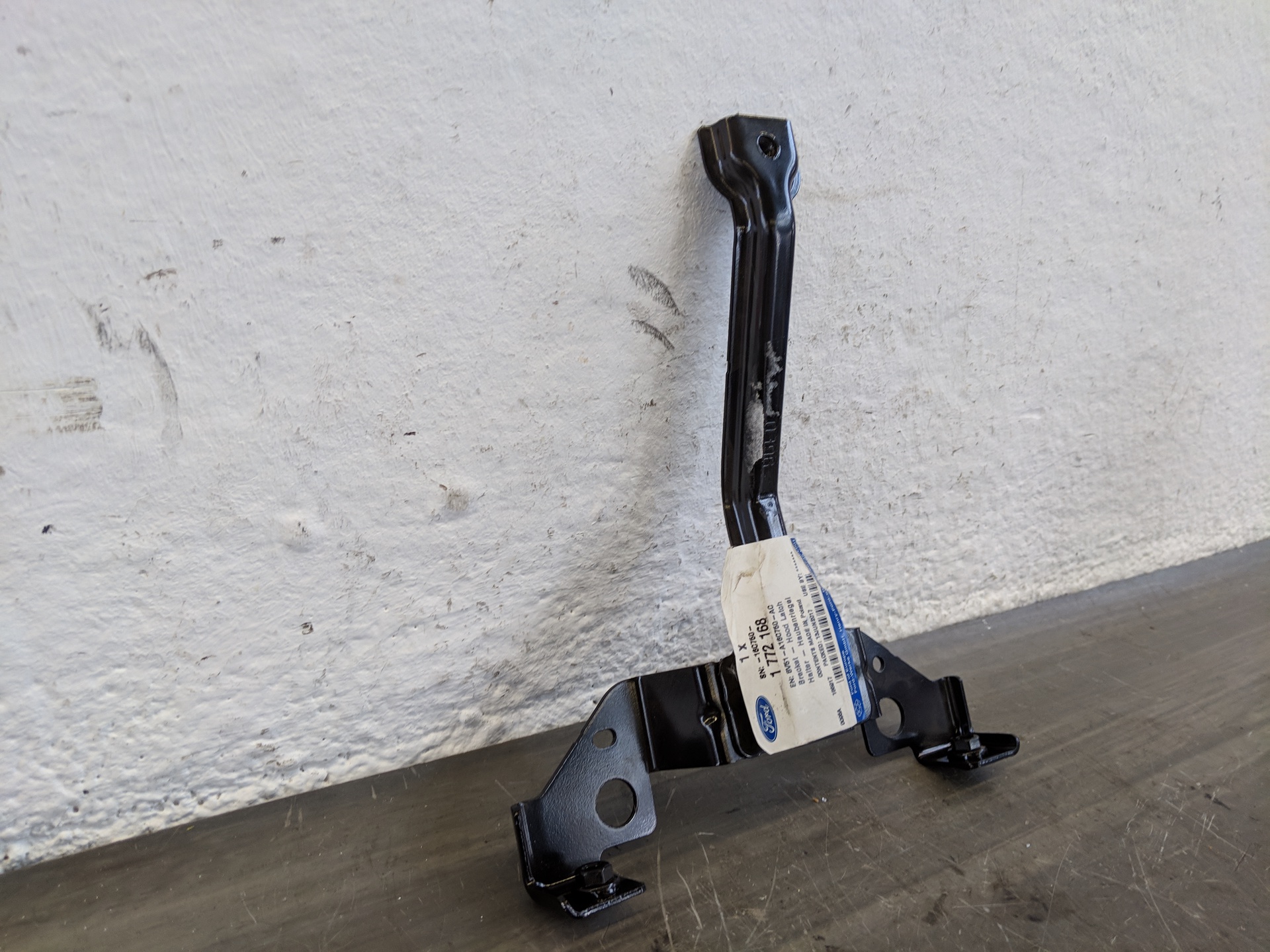 Ford Fiesta 2AJ Bj 09 Halter Haubenentriegelung 1772168