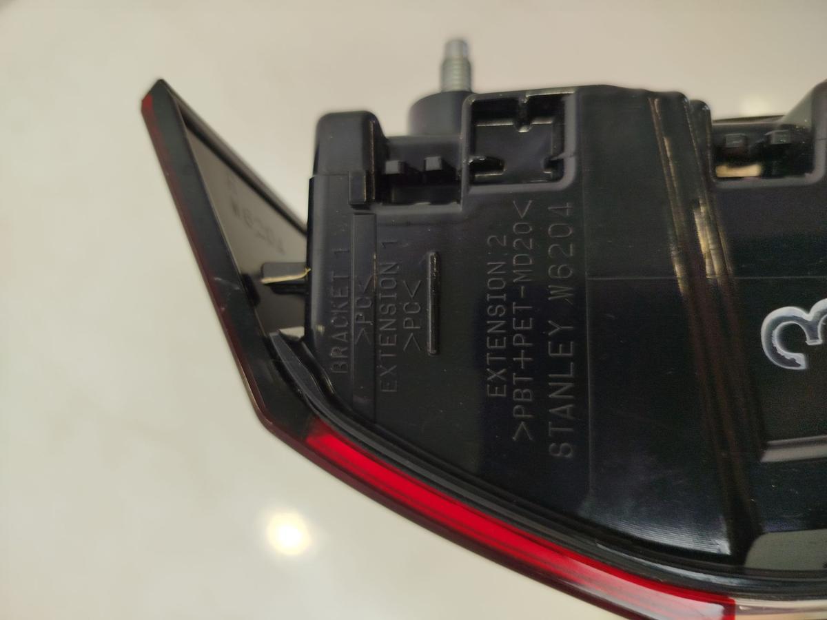 Mitsubishi Eclipse Cross GK0 ab21 R&uuml;ckleuchte rechts Innenteil Heckleuchte OEM