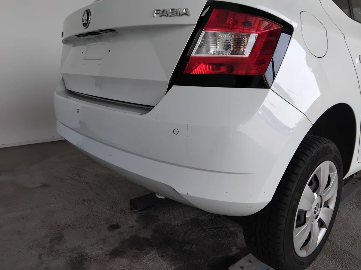 Skoda Fabia 3 III NJ orig.Stoßfänger Stoßstange hinten Steilheck PDC BJ2014 LF9F Laser White