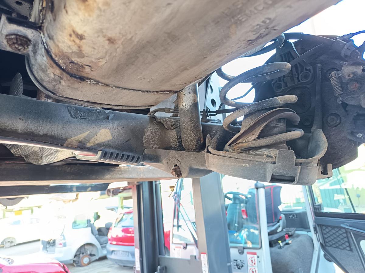 Citroen Berlingo II original Hinterachse Tr&auml;ger scheibengebremst Bj 2011