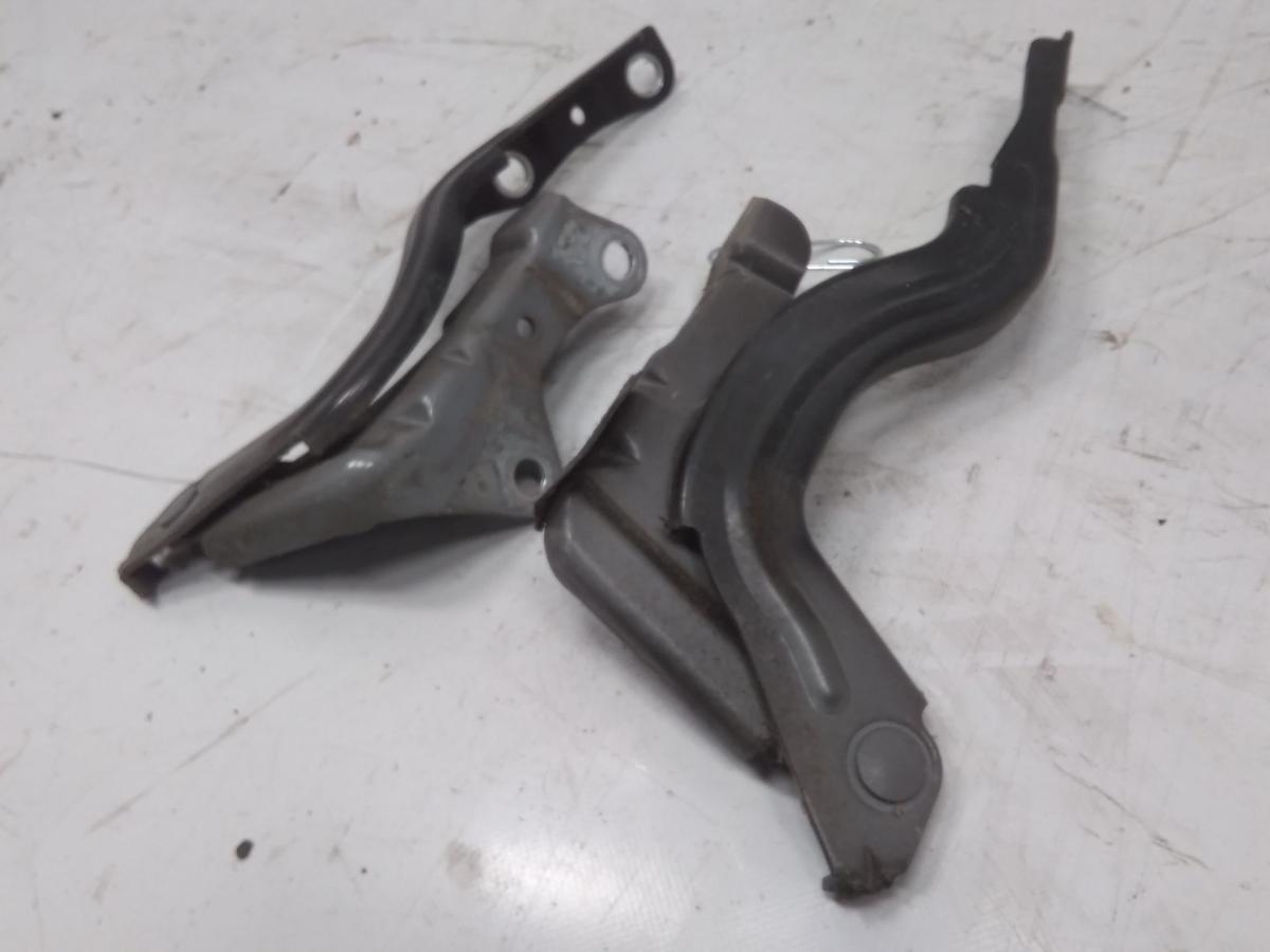 Hyundai i30 Kombi GD original Satz Scharniere Motorhaube BJ2015