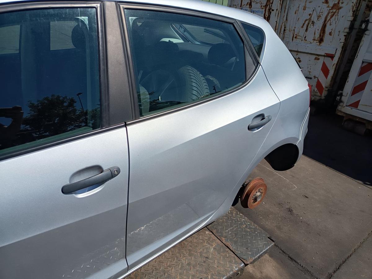 Seat Ibiza 6J original T&uuml;r Roht&uuml;r hinten links LS7Y Luna Silber Baujahr 2010
