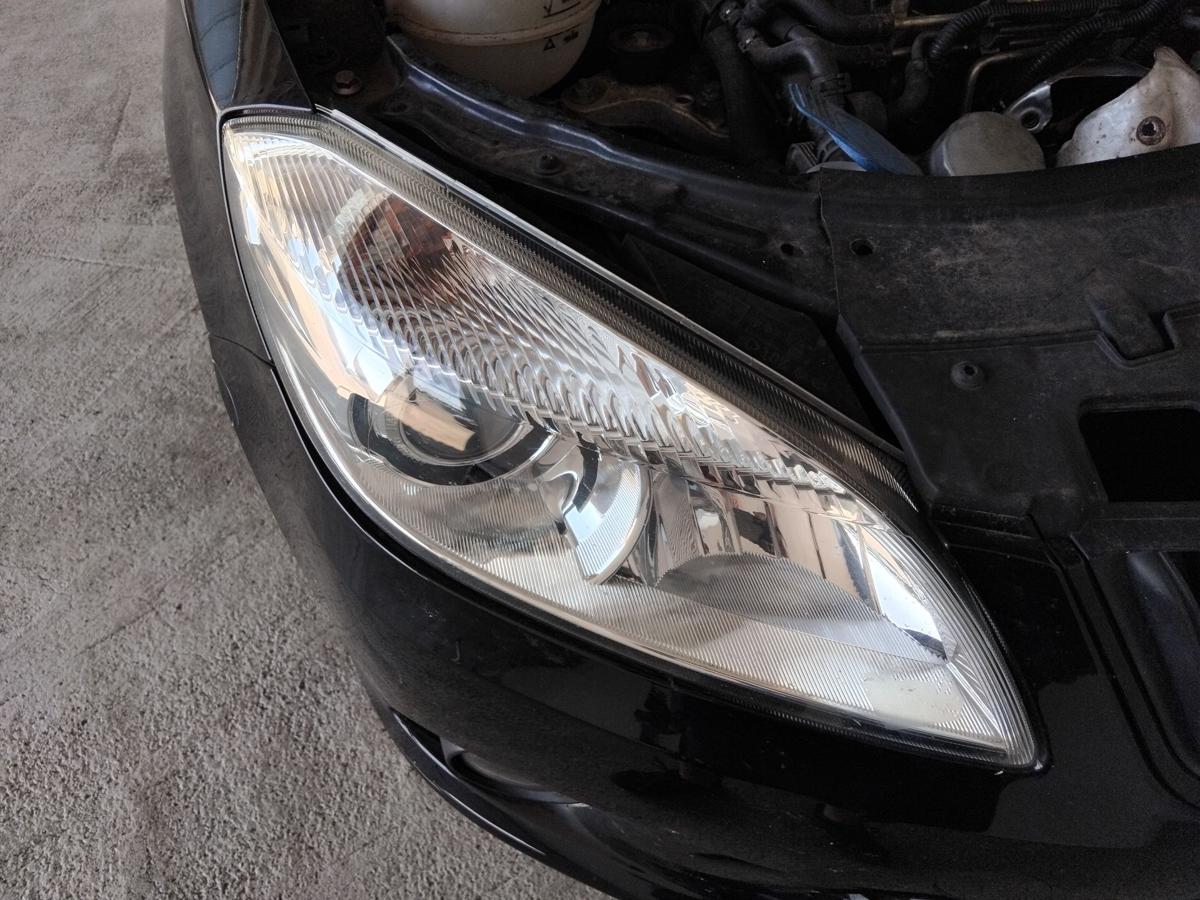 Skoda Fabia 2 5J Facelift original Scheinwerfer rechts Halogen Ellipsoid BJ2014