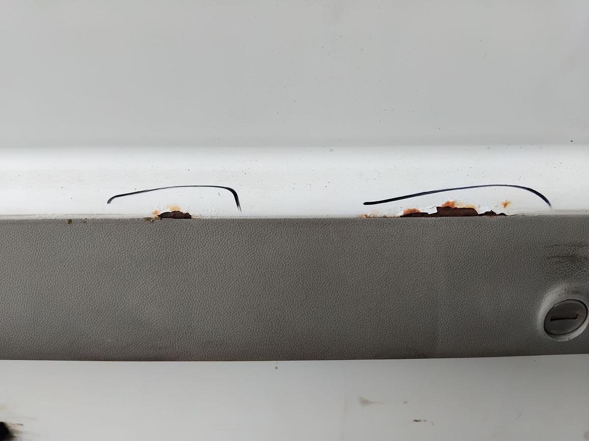 Mercedes Benz Vito 638 Kastenwagen Heckklappe arktikweiss 9147 BJ2003 Mängel