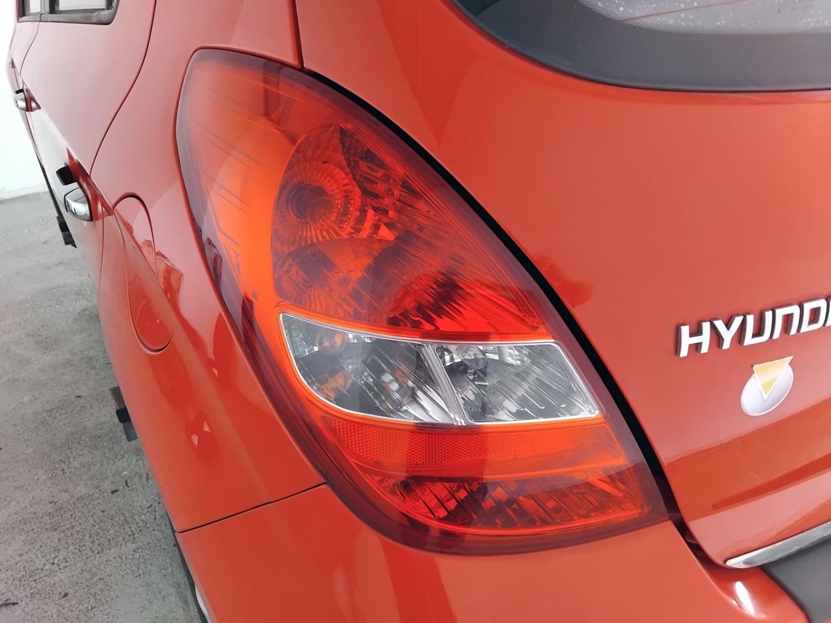 Hyundai i20 PB original R&uuml;ckleuchte Schlussleuchte links BJ2009