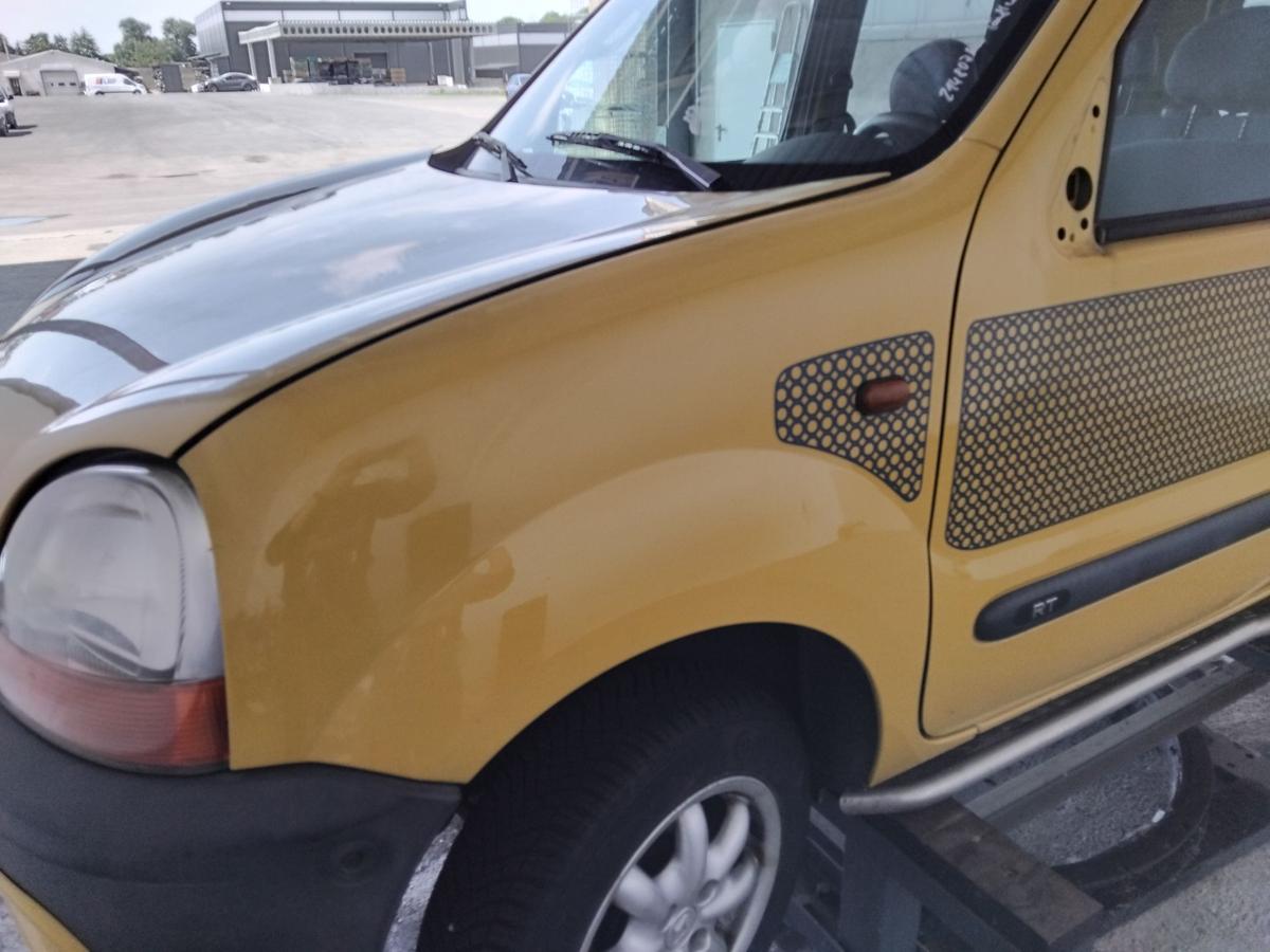Renault Kangoo 1 original Kotflügel vorn links gelb OV396 yellow lemon BJ1998