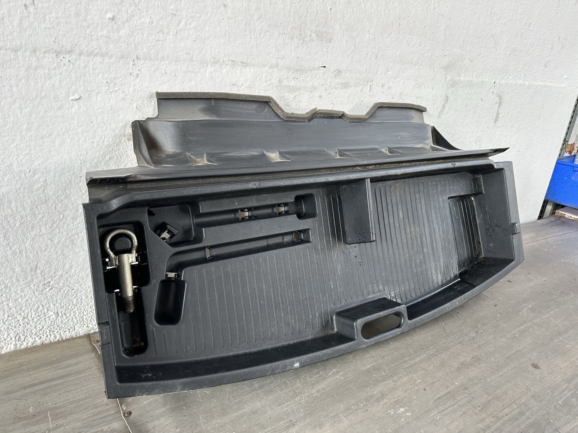 Mazda 5 CR Wanne Kofferraumboden Werkzeugfach