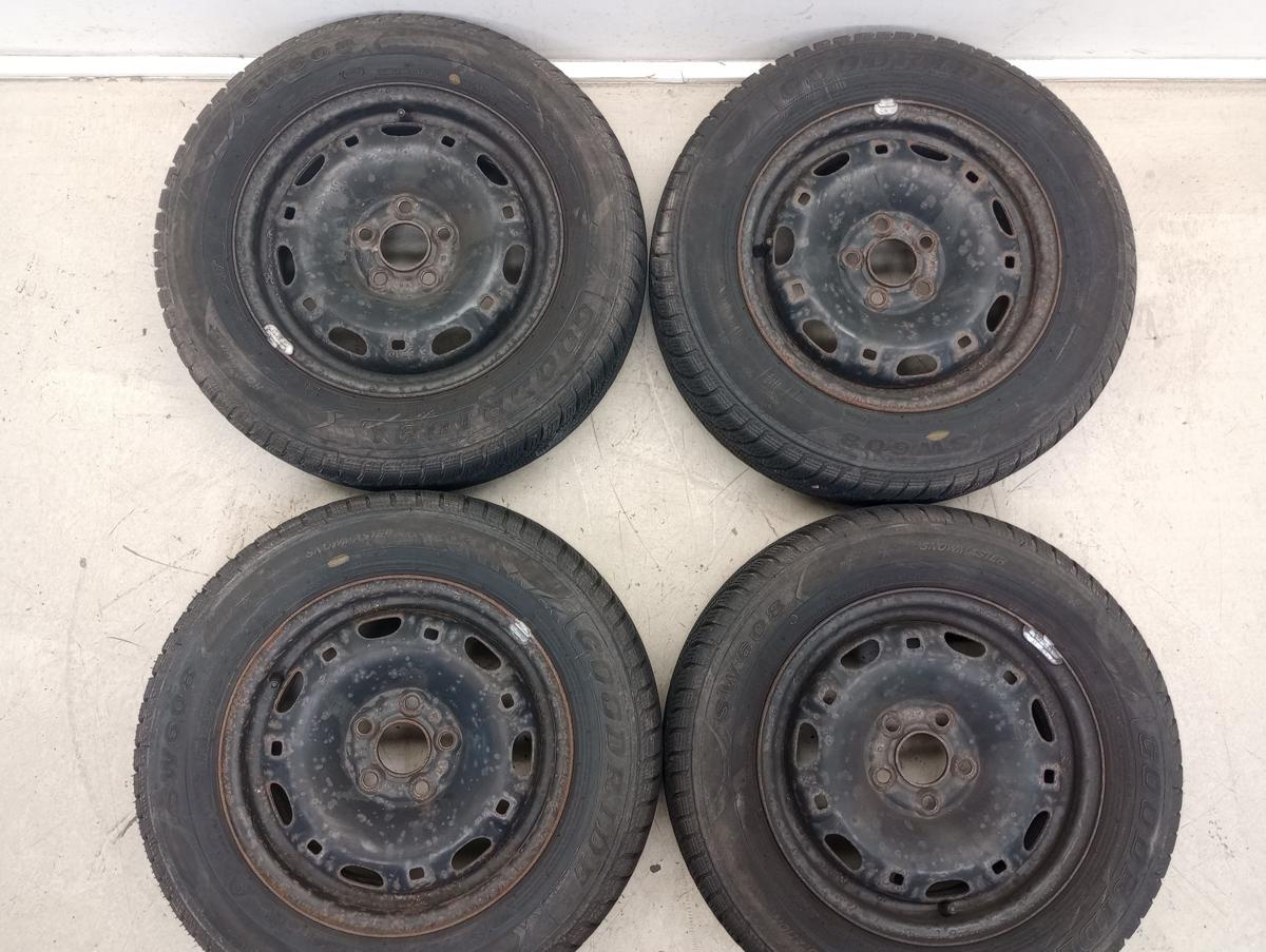 Seat Ibiza 6J orig Satz Stahlfelgen 5Jx14 ET 35 mit Winterreifen 175/70R14 84T