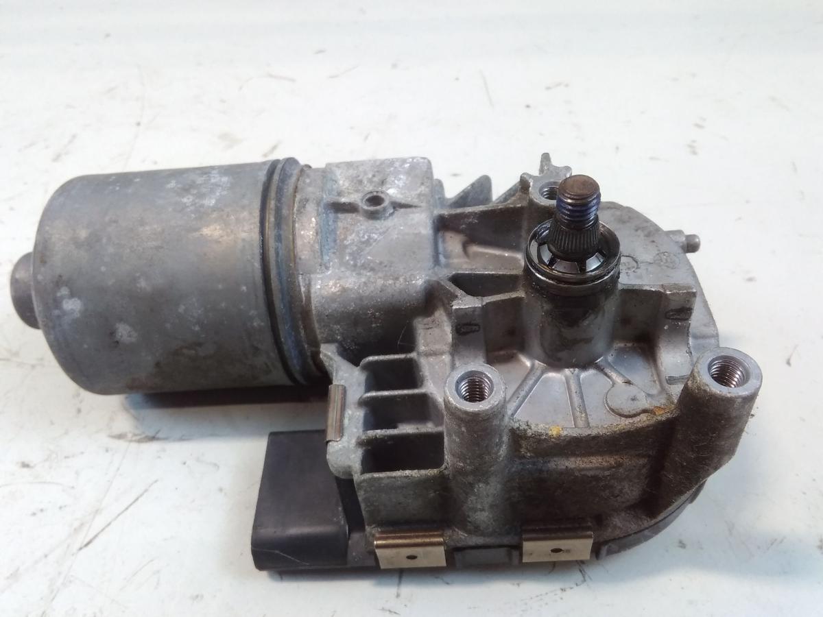 Audi A3 8P Facelift original Wischermotor vorn Bj.2013