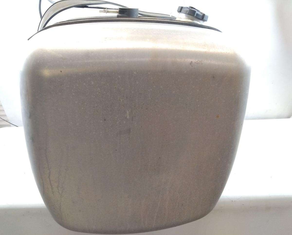 Mercedes Actros MP4 963 Kraftstoffbeh&auml;lter Dieseltank Alu 330 L mit Delle 2018