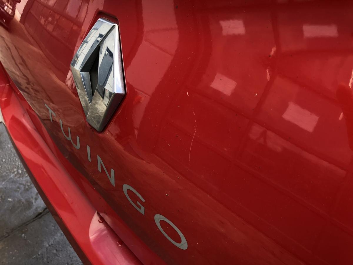 Renault Twingo II original Heckklappe mit Scheibe OV727 Spanischrot Bj2010