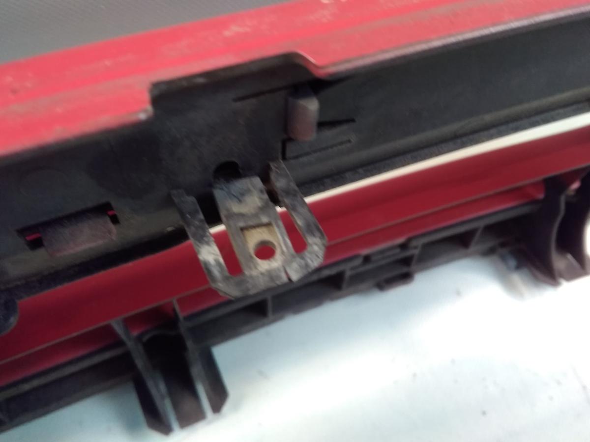 VW Vento original K&uuml;hlergrill mit Grillleiste LY3D Tornadorot BJ1993