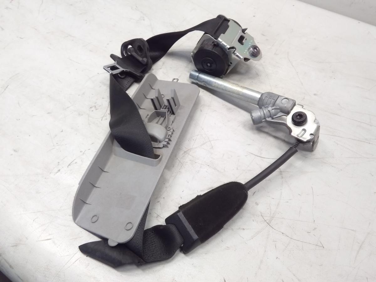Opel Corsa D original Sicherheitsgurt vorn links 3-türig unfallfrei BJ2008