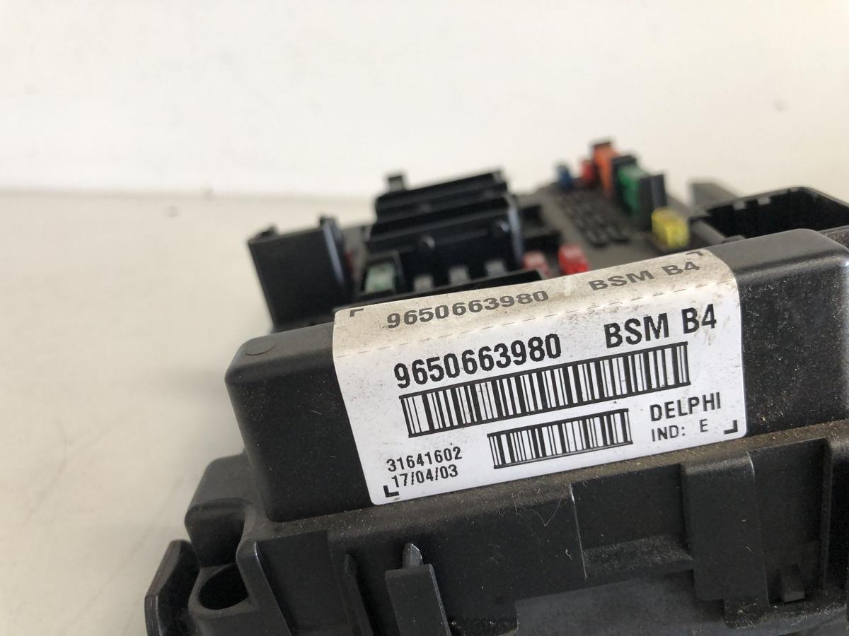 Peugeot 206 original Steuergerät Bordnetz Motorraum BSM 9650663980 Bj 2003